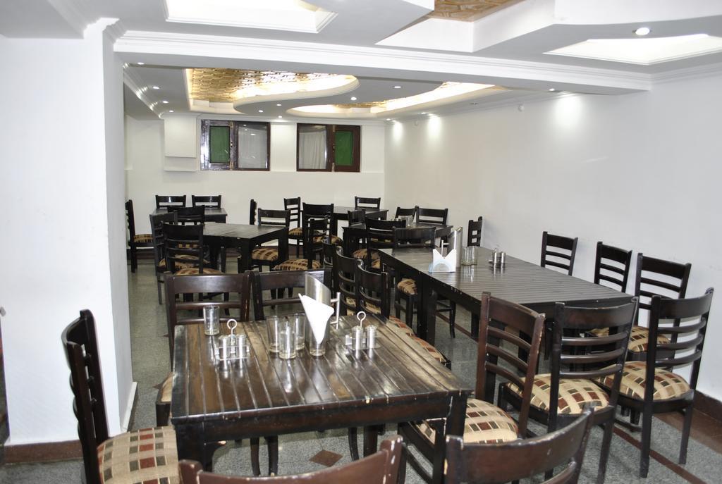 Hotel Grand Jigar Srīnagar Exterior foto