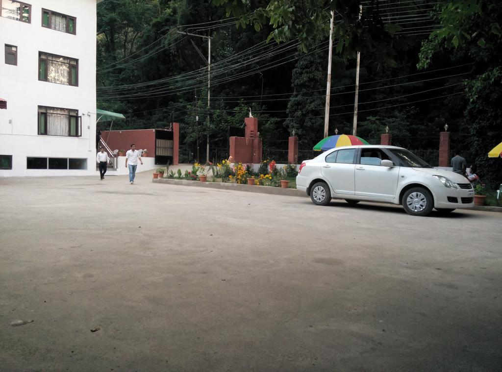Hotel Grand Jigar Srīnagar Exterior foto